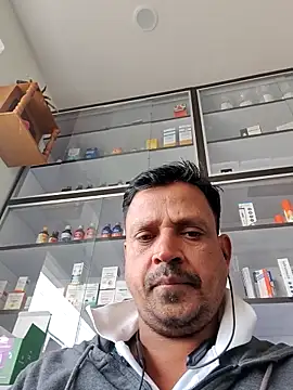 Raj1043 online show from 11-17-25, 05:13