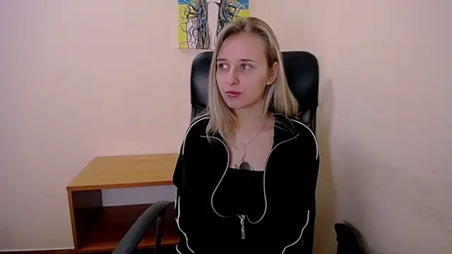  Nicole new online show from 09-20-25, 08:48