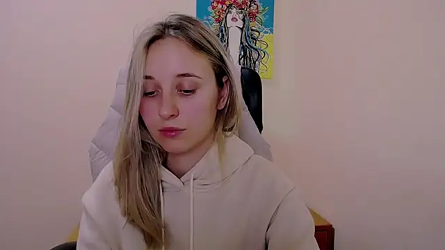  Nicole new online show from 10-19-25, 11:22