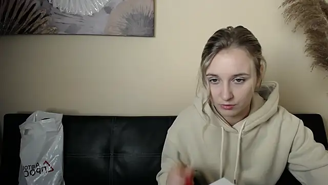  Nicole new online show from 11-05-25, 11:43