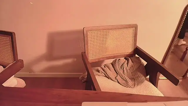 Snapshot of Nina24 chatting on 12-01-25, 08:14 Nina24 online show from 12-01-25, 08:14