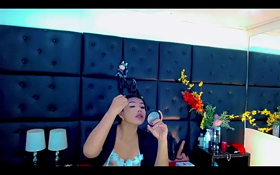 Isalombardi online show from 04-07-26, 02:12