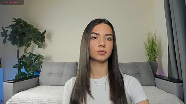 Snapshot of NicoleLuv chatting on 12-05-24, 01:06 NicoleLuv online show from 12-05-24, 01:06