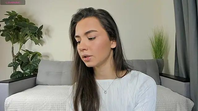 Snapshot of NicoleLuv chatting on 12-13-24, 01:12 NicoleLuv online show from 12-13-24, 01:12