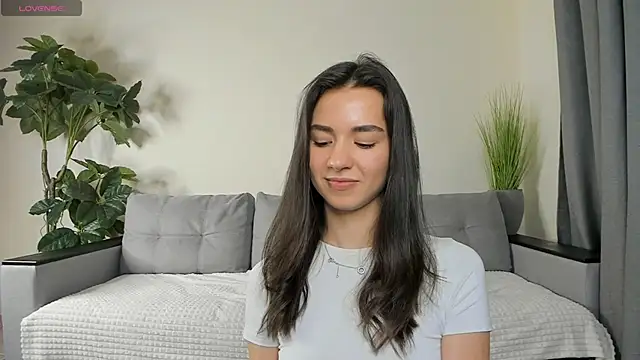 Snapshot of NicoleLuv chatting on 12-20-24, 07:17 NicoleLuv online show from 12-20-24, 07:17