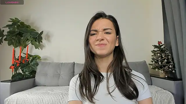 Snapshot of NicoleLuv chatting on 12-29-24, 07:11 NicoleLuv online show from 12-29-24, 07:11