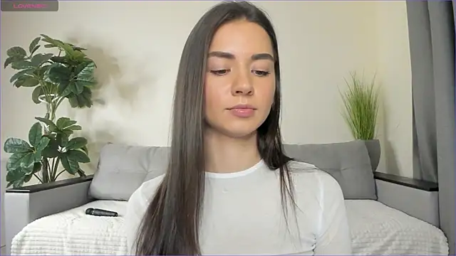 Snapshot of NicoleLuv chatting on 01-19-25, 04:14 NicoleLuv online show from 01-19-25, 04:14