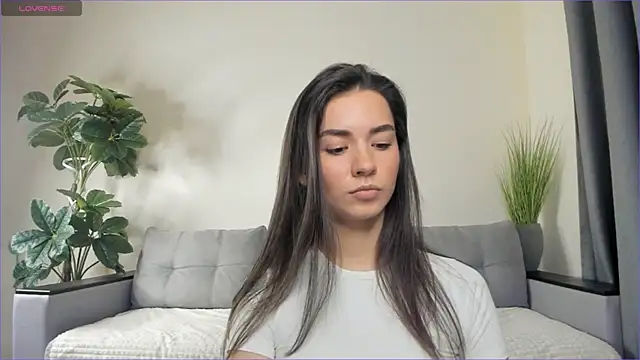 Snapshot of NicoleLuv chatting on 01-24-25, 04:17 NicoleLuv online show from 01-24-25, 04:17