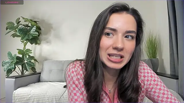 Snapshot of NicoleLuv chatting on 01-31-25, 01:02 NicoleLuv online show from 01-31-25, 01:02