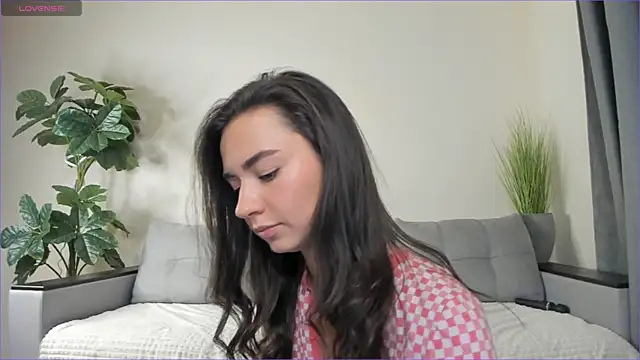 Snapshot of NicoleLuv chatting on 02-05-25, 04:14 NicoleLuv online show from 02-05-25, 04:14