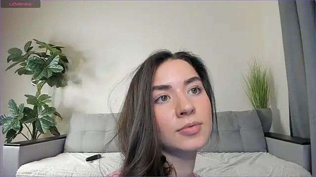 Snapshot of NicoleLuv chatting on 02-06-25, 07:18 NicoleLuv online show from 02-06-25, 07:18