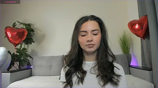 Snapshot of NicoleLuv chatting on 02-19-25, 01:06 NicoleLuv online show from 02-19-25, 01:06