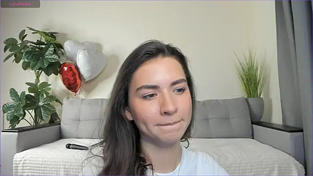 Snapshot of NicoleLuv chatting on 03-16-25, 04:12 NicoleLuv online show from 03-16-25, 04:12