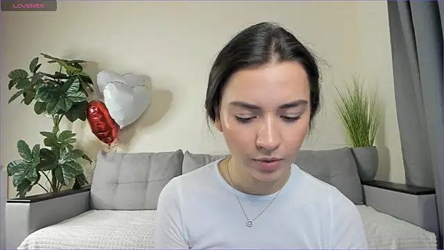 Snapshot of NicoleLuv chatting on 03-17-25, 04:11 NicoleLuv online show from 03-17-25, 04:11