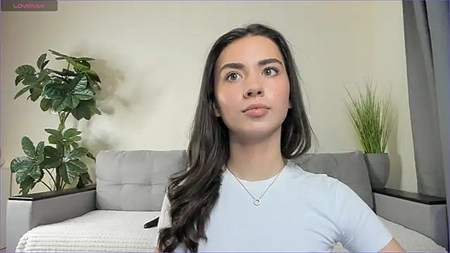 Snapshot of NicoleLuv chatting on 03-20-25, 01:04 NicoleLuv online show from 03-20-25, 01:04