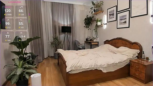 Snapshot of NicoleLuv chatting on 09-16-25, 06:53 NicoleLuv online show from 09-16-25, 06:53