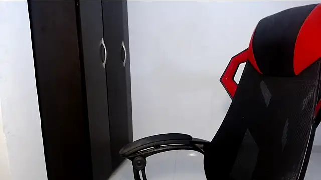 Snapshot of meghan2 chatting on 09-28-25, 02:28 meghan2 online show from 09-28-25, 02:28