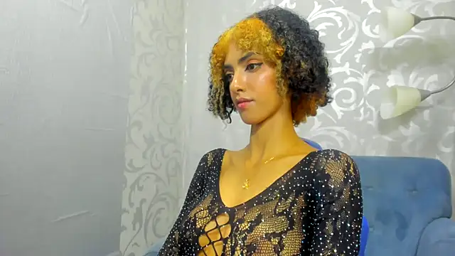 Queen Cuarxxo online show from 12-06-24, 02:24