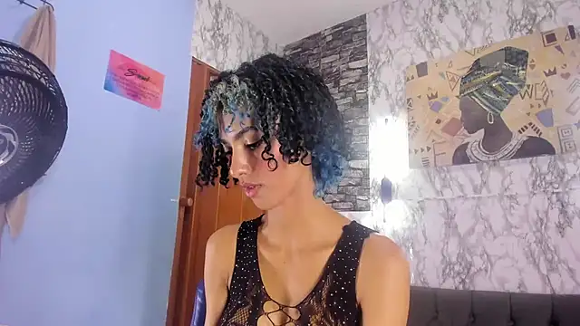 Queen Cuarxxo online show from 02-01-25, 03:08