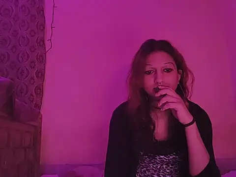 Snapshot of MmmMonikaBabie chatting on 01-20-25, 09:11 MmmMonikaBabie online show from 01-20-25, 09:11