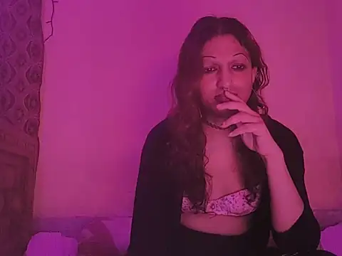 Snapshot of MmmMonikaBabie chatting on 01-25-25, 10:18 MmmMonikaBabie online show from 01-25-25, 10:18