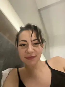 BelleSkye online show from 01-26-25, 08:23