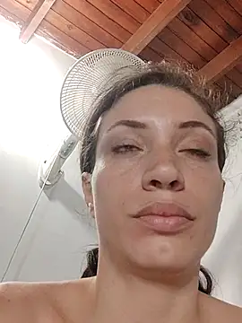 aurelialux online show from 02-18-25, 01:10