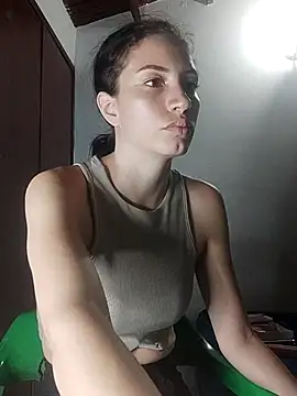 aurelialux online show from 02-24-25, 10:25