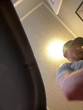 bigred0808 online show from 02-24-26, 01:20