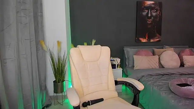 Sonia  Rey online show from 02-22-25, 01:22