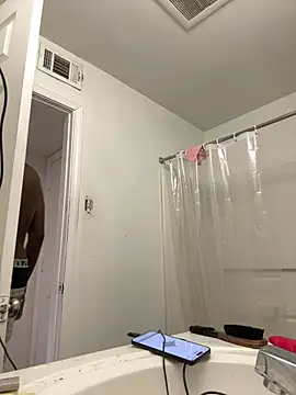 Snapshot of honeybrow chatting on 12-24-24, 08:38 honeybrow online show from 12-24-24, 08:38