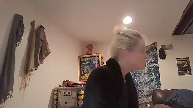 AddieAssets online show from 12-12-24, 05:42