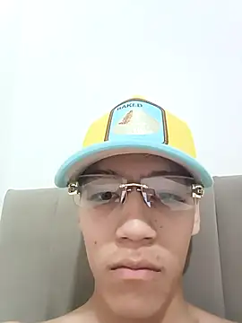 Snapshot of CRYBYT9 chatting on 09-27-25, 02:05 CRYBYT9 online show from 09-27-25, 02:05