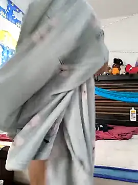 EmpaticBolillo online show from 11-27-25, 03:03