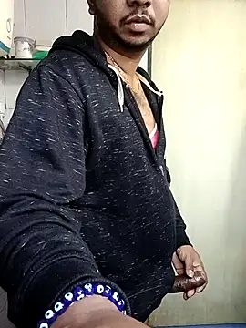 Mmm992170 online show from 11-22-25, 04:44