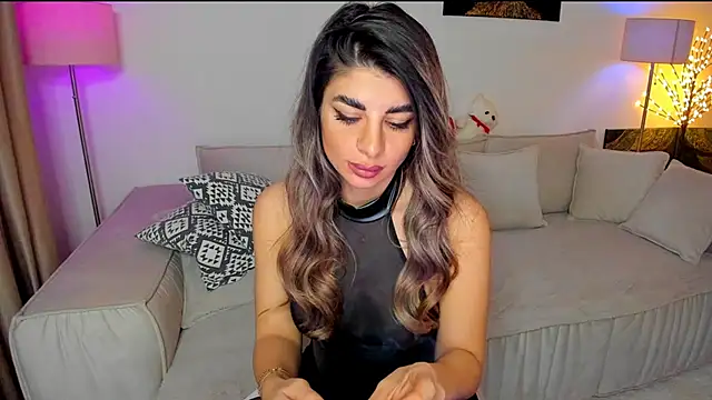 Snapshot of Queenofyouredreams chatting on 01-17-25, 03:55 Queenofyouredreams online show from 01-17-25, 03:55