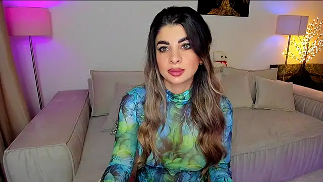 Snapshot of Queenofyouredreams chatting on 01-29-25, 01:27 Queenofyouredreams online show from 01-29-25, 01:27