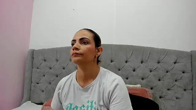 Valesskahall online show from 12-17-25, 12:22