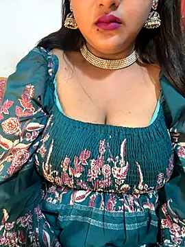 Ayesha mahi online show from 10-20-25, 02:45