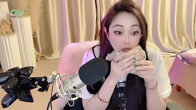 Daisy-77 online show from 03-05-25, 09:04