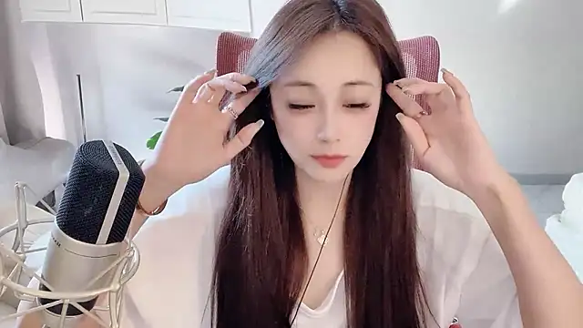 Daisy-77 online show from 09-29-25, 05:34