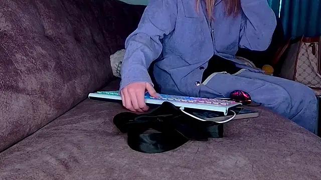 AgnesMillerS online show from 12-18-24, 03:04