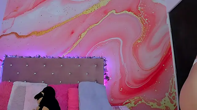 Snapshot of Daisy__rose chatting on 01-28-25, 11:06 Daisy rose online show from 01-28-25, 11:06