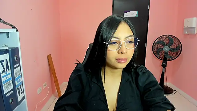Snapshot of AlanaPetterson chatting on 12-07-24, 12:56 AlanaPetterson online show from 12-07-24, 12:56