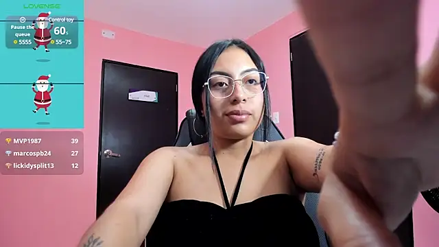 Snapshot of AlanaPetterson chatting on 12-21-24, 04:25 AlanaPetterson online show from 12-21-24, 04:25