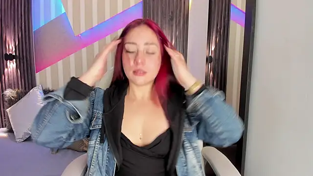 emily layton online show from 11-12-25, 02:39