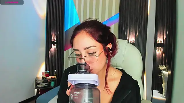 emily layton online show from 12-02-25, 02:45