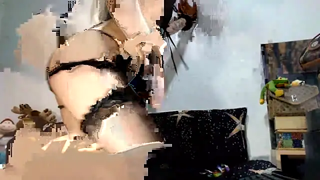 Snapshot of emmily_lee chatting on 01-14-25, 04:36 emmily lee online show from 01-14-25, 04:36