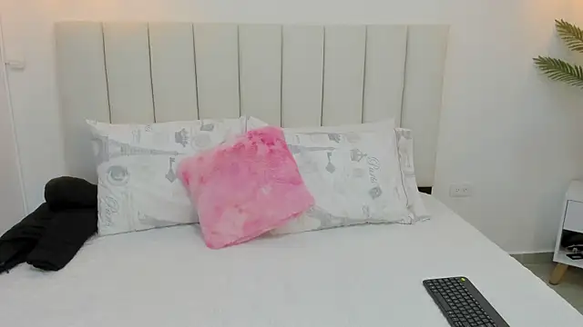 Ada Monroe10 online show from 03-17-25, 01:08