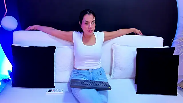 Ada Monroe10 online show from 03-27-26, 01:44